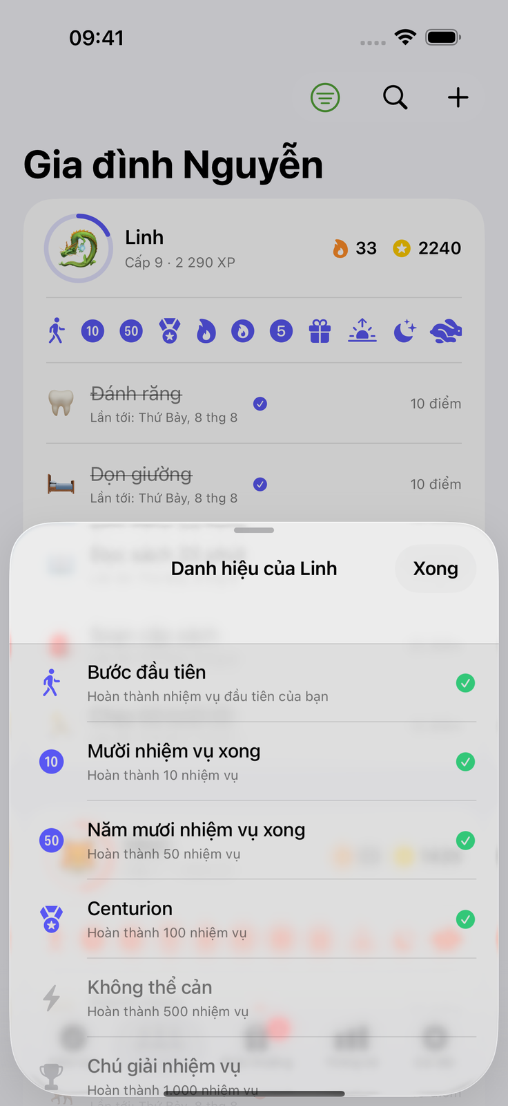Trẻ giành nhau đánh dấu